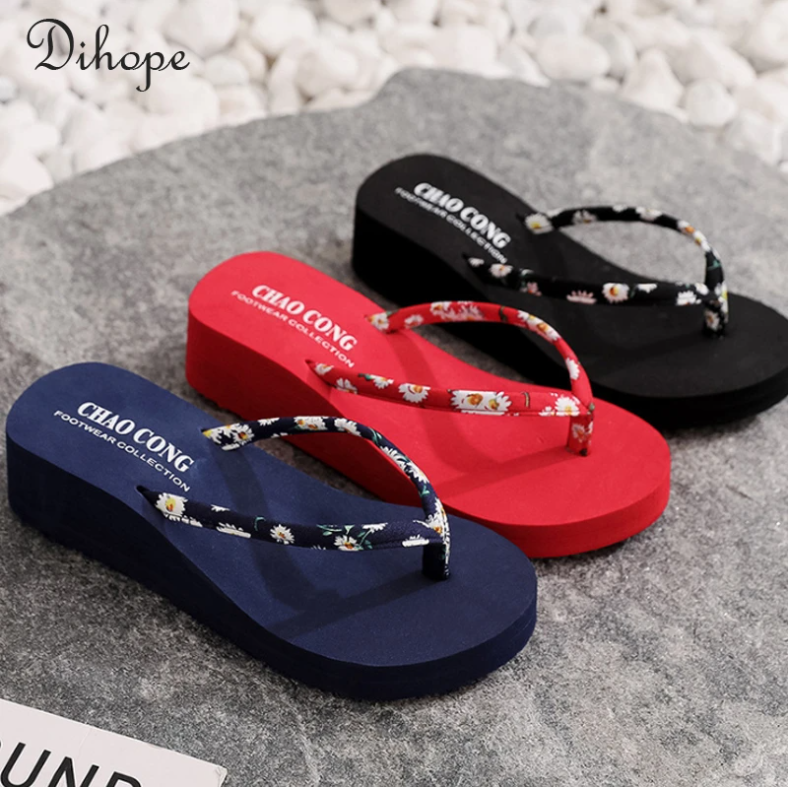 Fashion Wedge Heels Slippers Women Flip Flops Summer Thick Bottom Sandals Platform Slippers Soft Beach Shoes Non-Slip Slides New